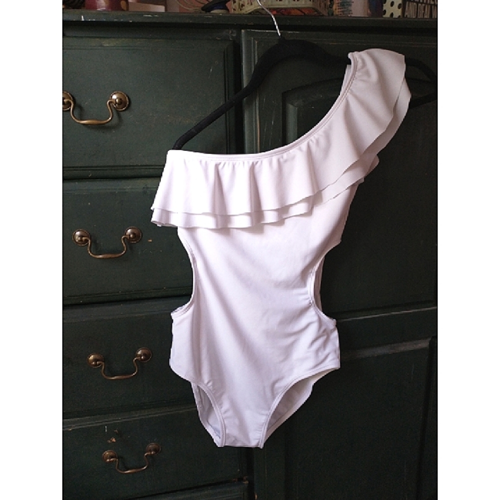 HEAT WAVE SALE!White Ruffle One Shoulder Swimsuit With Cut-outs, sz Medium/Large - Picture 11 of 14